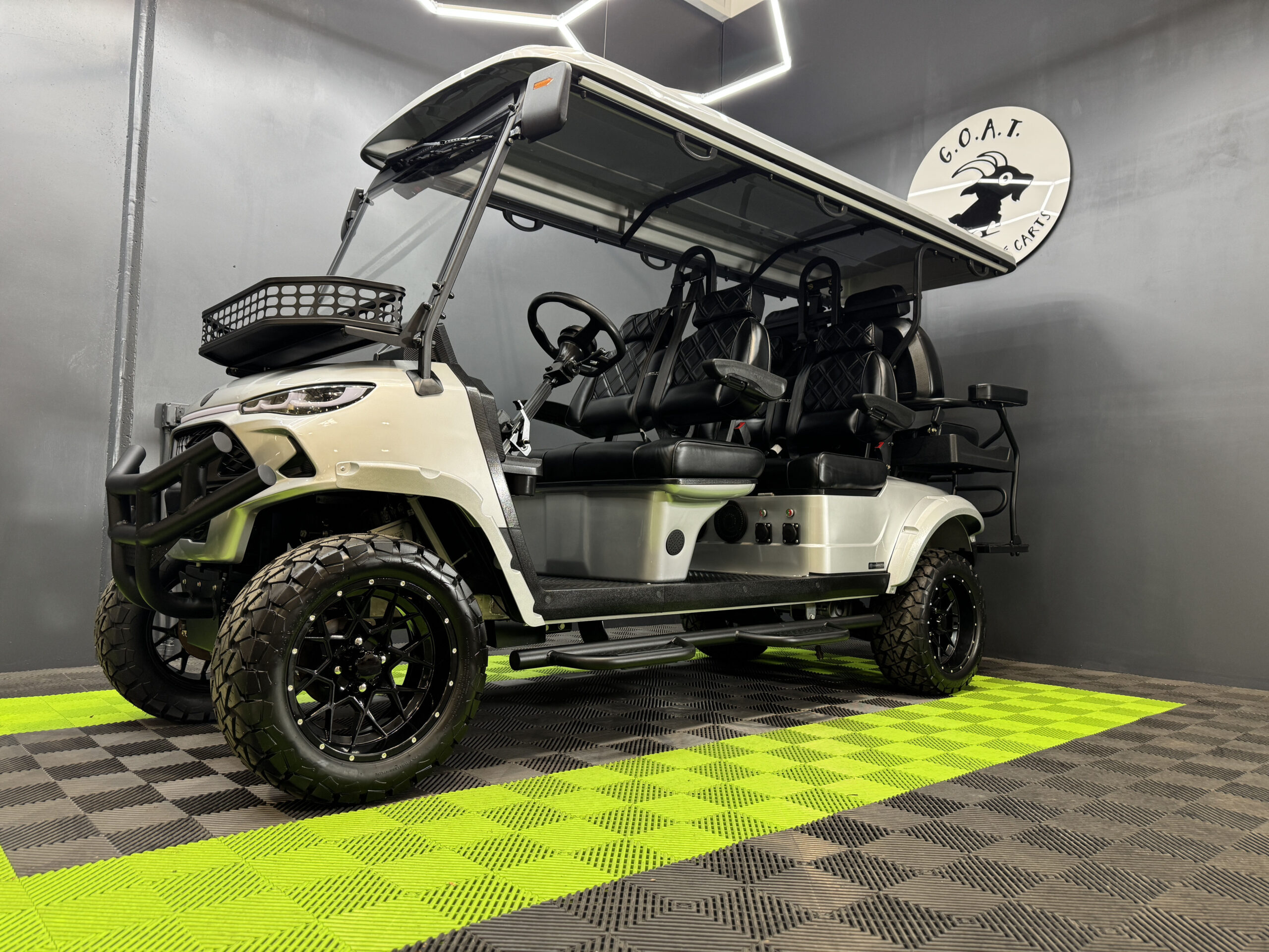 2026 MammothEV Skye XL Gloss Silver W/Black Seats 72v Lithium