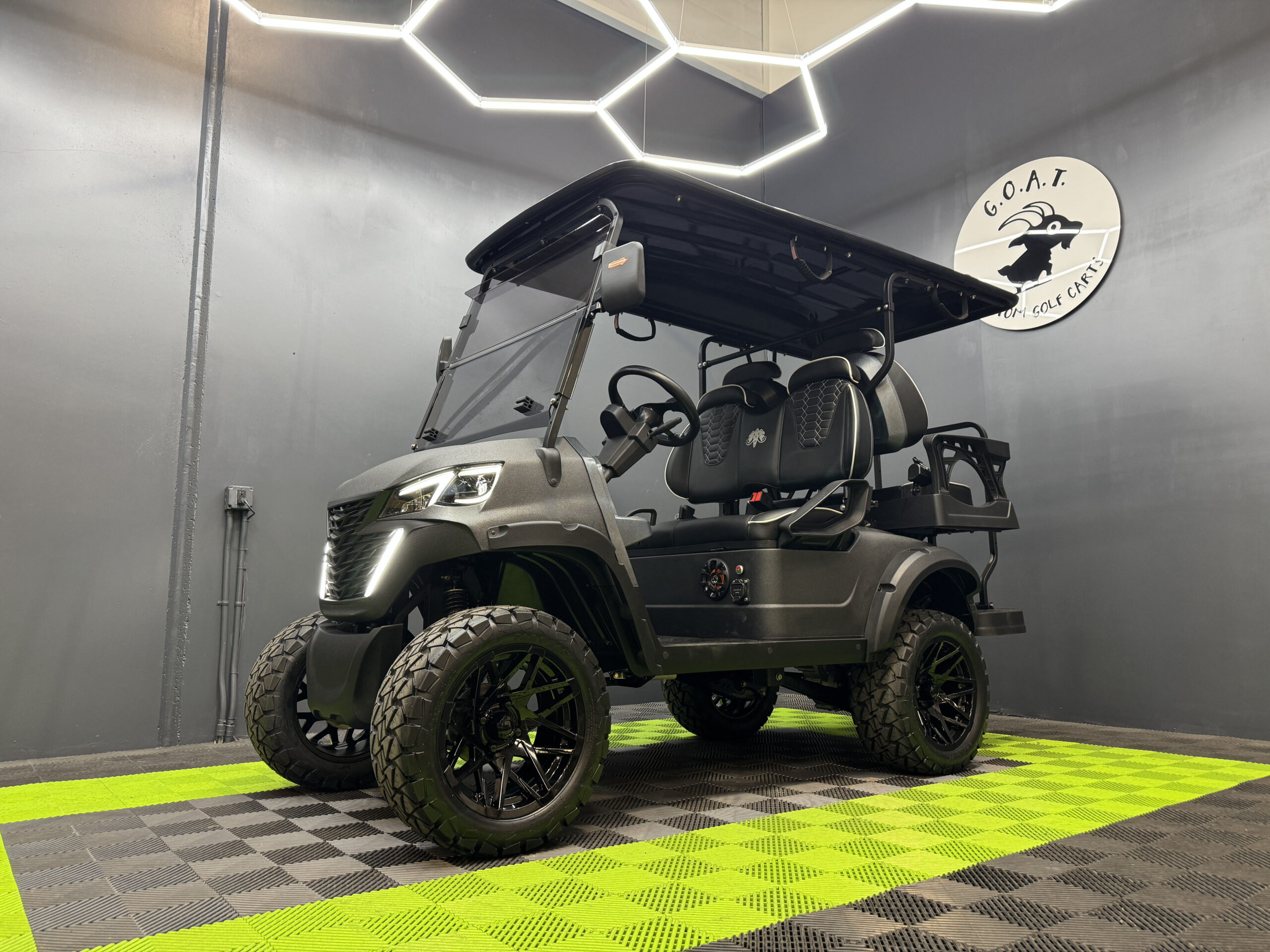 2025 MammothEV X4 DEMO MODEL 33 miles Custom Matte Black Kevlar Paint