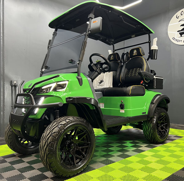 Oregon Ducks themed MammothEV XR2 custom golf cart delivered to Beaufort, SC